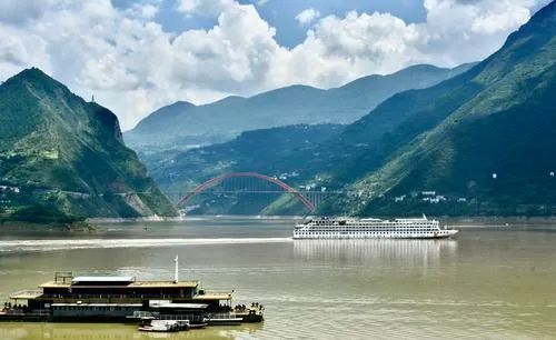 三峡旅游船 三峡旅游船