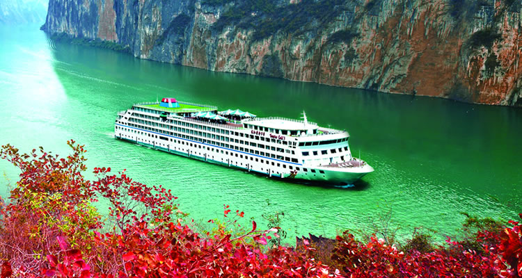 三峡红叶旅游线路
