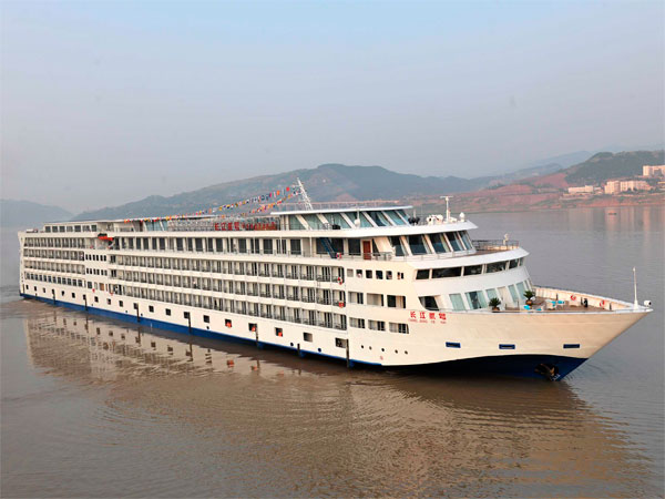 长江二号旅游船 长江二号旅游船