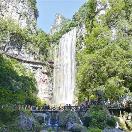 宜昌三峡大瀑布-金狮洞-情人泉全景1日游_宜昌晓峰旅游直通车