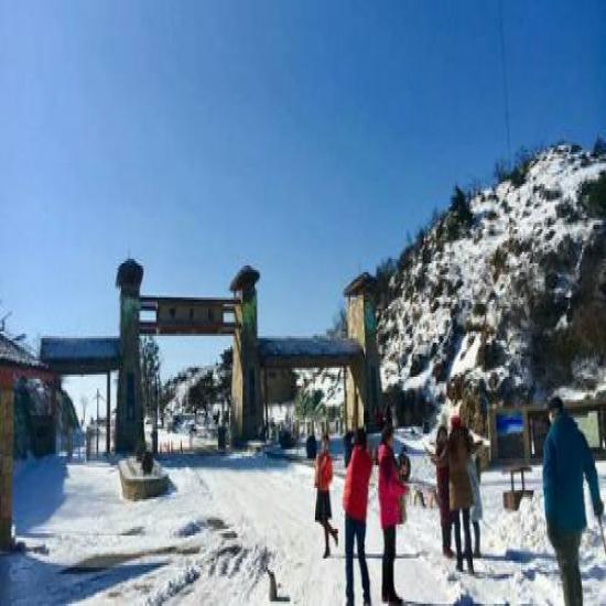 宜昌百里荒滑雪二日游（住景区红叶客栈）_宜昌滑雪旅游